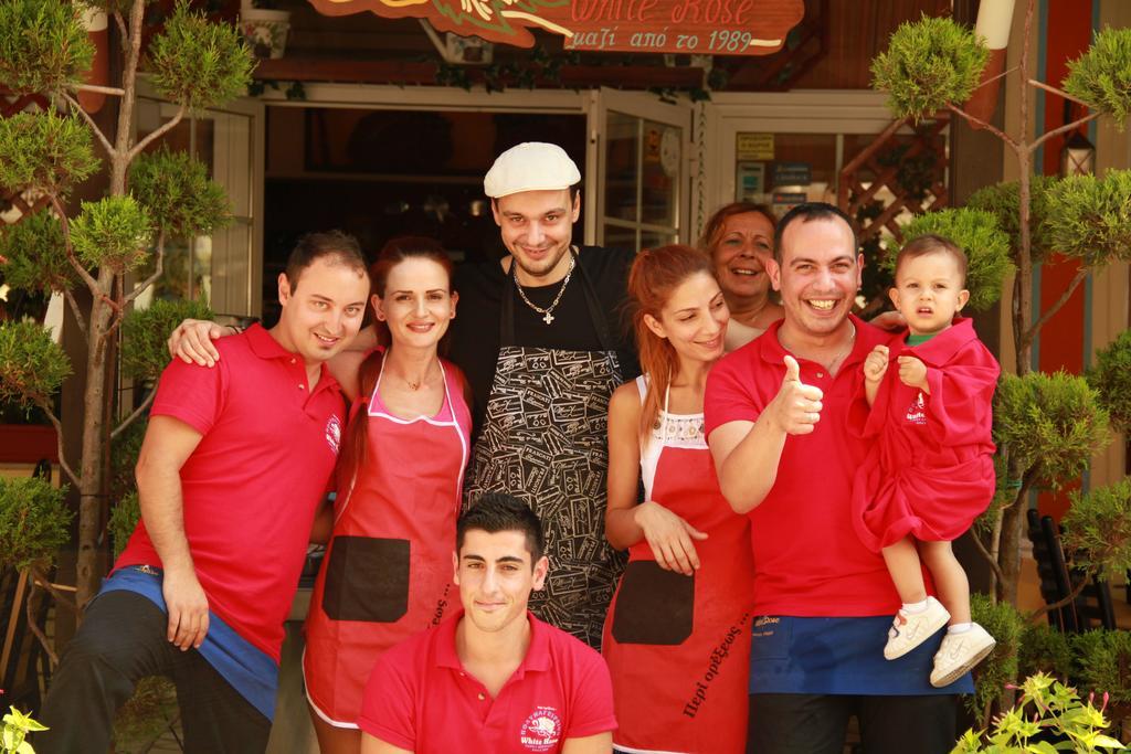 Hotel White Rose Beach Olympiaki Akti Bagian luar foto