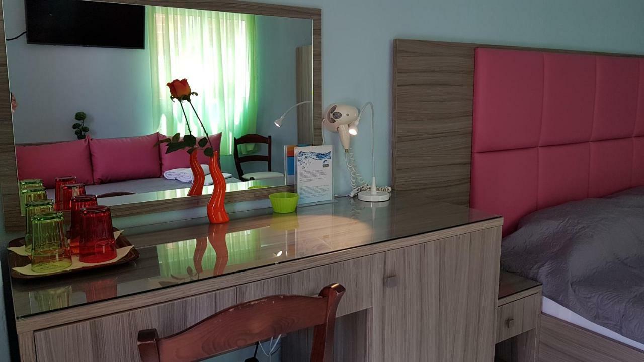 Hotel White Rose Beach Olympiaki Akti Bagian luar foto